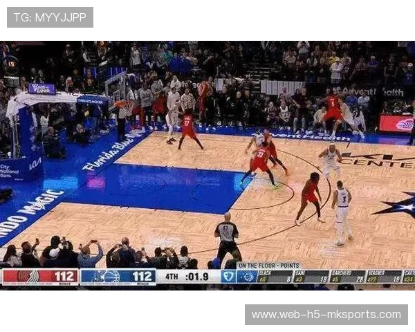 NBA禁区空接暴力美学：飞跃天际的极限碰撞