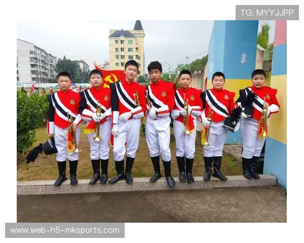 射击决赛完美命中红心,选手情绪控制获专家点赞 射击决赛完美命中红心,选手情绪控制获专家点赞