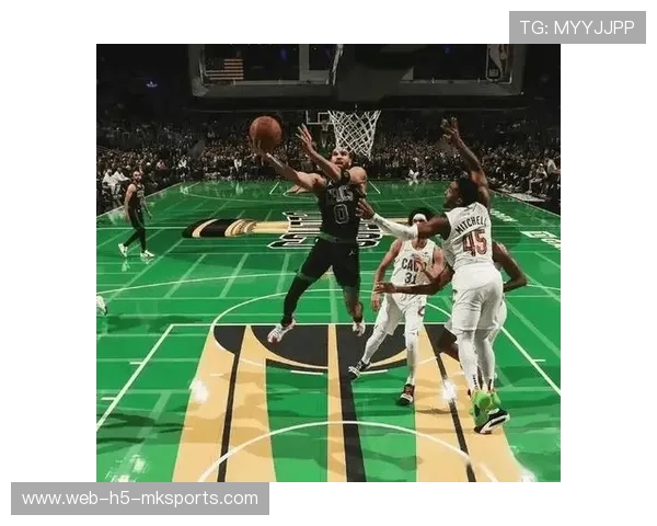 对手利用凯尔特人快速反击短板：致命弱点显露无遗，凯尔特人强吗