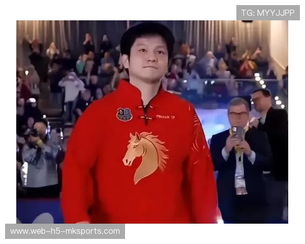 红衣首秀太吸睛，下一场樊振东会换什么战袍？，樊振东衣品